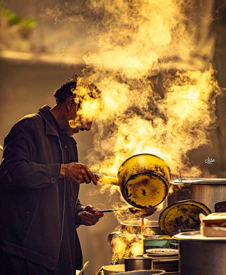 ये इल्ज़ाम चाय पर ही क्यूं?
इश्क़ भी तो सेहत के लिए नुकसानदायक है..!!