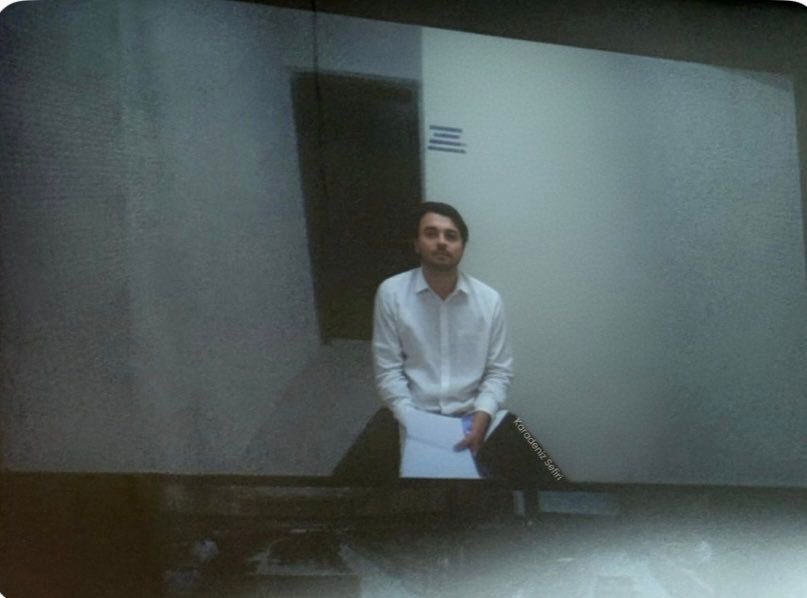 <a href="/Sol_Yumrukk/">Sol Yumruk</a> Ceza evinden İmamoğlu'nun savunmasını yaptı...
Tarihe geçecek İkon bir fotoğraf.! Hiç unutulmayacak...