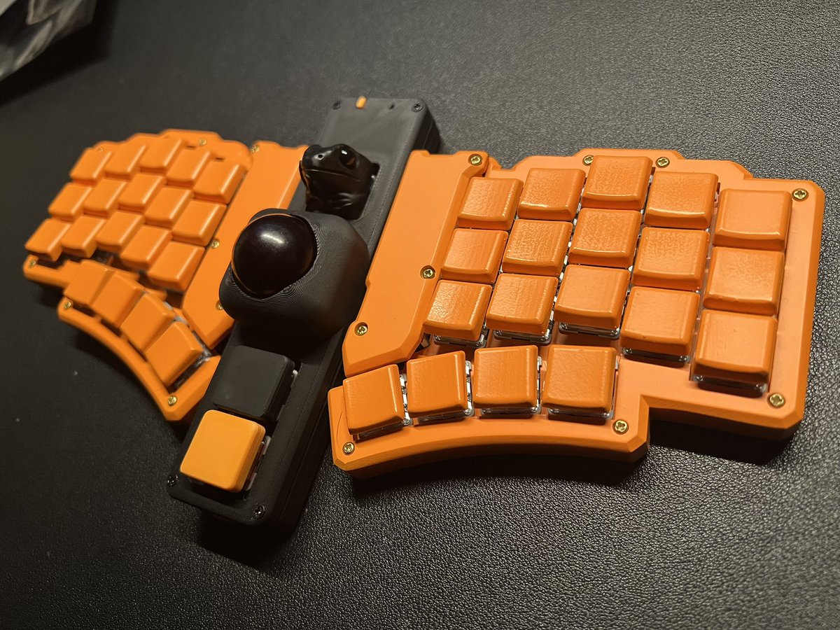 カエルモスラ」 Keyboard: PalmSlave with Nape Switch: Lofree Hades