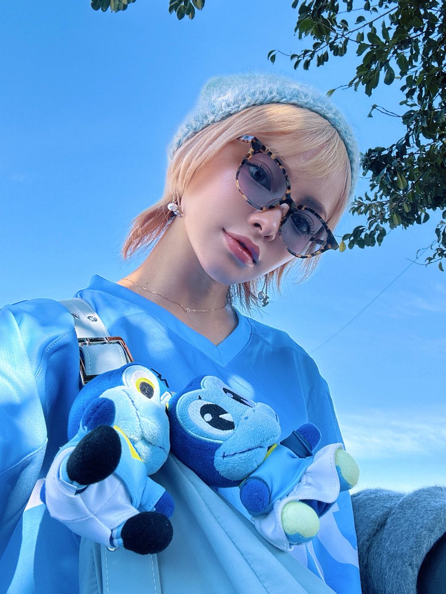 今日はまこっちゃん @mak0tter_soccer が手編みのニット帽くれたから