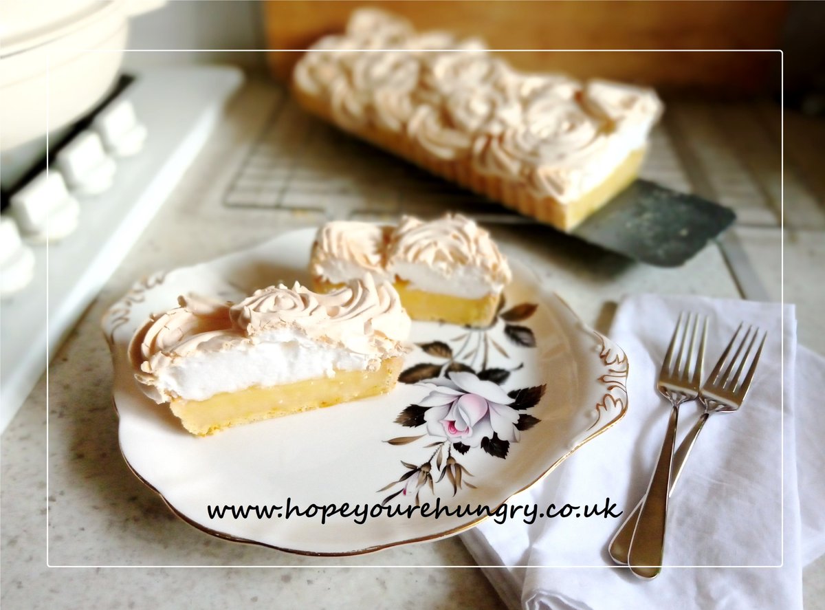 re_hungry's tweet image. Good morning lovely Hungrys! Leftover lemons from making Limoncello are perfect for this zesty treat - recipe: hopeyourehungry.co.uk/cloudy-with-a-… Crisp meringue, luscious lemon filling &amp;amp; melt-in-the-mouth pastry - perfect for sharing. Have a #delicious day &amp;amp; stay hungry! ;) x #bakeithappen…
