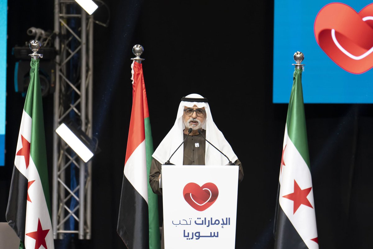 مشاركتنا اليوم نكتبها بمحبة للشعب السوري العزيز.. كلمة من القلب، ودعوة بالخير، ومشاعر تجمع بين شعبين بينها ودّ قديم ومحبة ما تنقطع.

وجود معالي الشيخ نهيان بن مبارك ال نهيان بين أهلنا من الجالية السورية يعكس قيم الترابط والإنسانية اللي كبرنا عليها في الإمارات.

الله يديم المودة