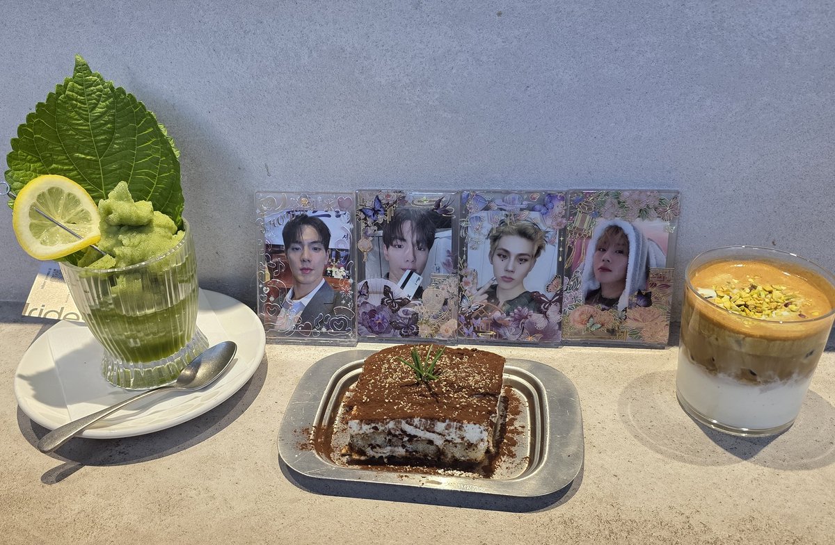 skcy_BB's tweet image. 지난주 오프를 이제야 올리는 뒷북대장..
부산슈퍼는 언제가도 아지트같아서 마음이 편해지궁
편식쟁이라 깻잎스무디는 한입만 시도했는뎅 생각보다 맛있어서 놀라따!
만두라떼도 맛있어서 허니가 먹어봤음 좋게따!(?)