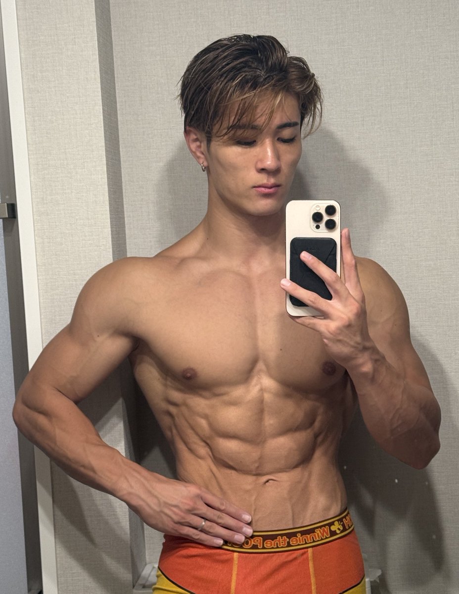 【有酸素マシンをやめてみた結果】

①メンタルが安定した

すごい夜ぐっすり寝れるし、朝めちゃくちゃスッキリ起きれる。減量中も感情が全くブレない 。
外歩きの方が副交感神経が働いてストレスが落ちるのを実感毎日実感してる

②疲労感が抜ける