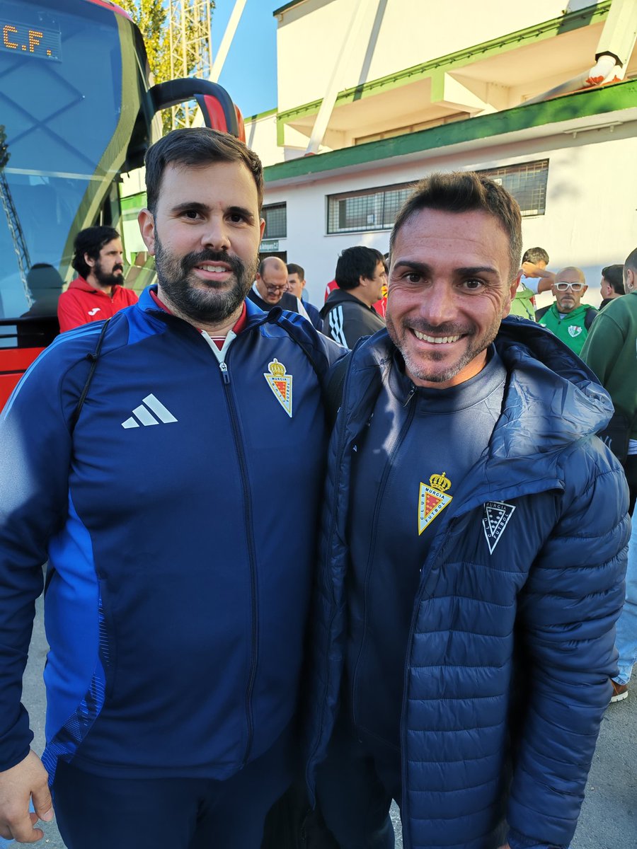 Con el que nos va a llevar a segunda división.