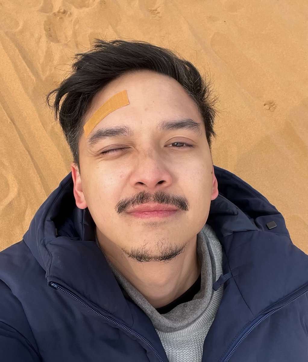 ( ◕◡◕)っ tweet media