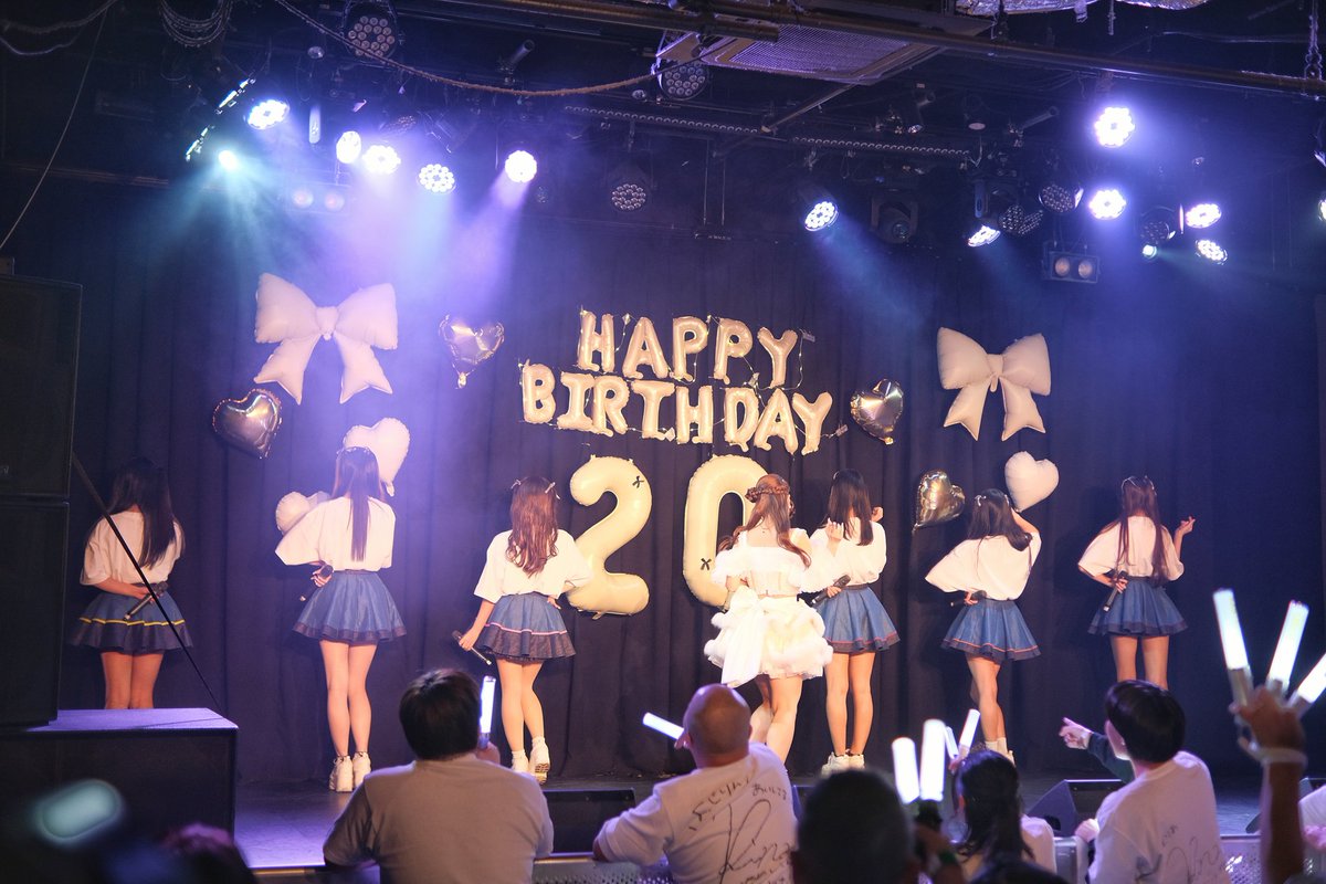 photoShinXT4's tweet image. 2025.11.23 at X-Hall
楠木りな生誕祭 
⊹＼ 〜20歳もみんなに笑顔を届けます♡〜／⊹

開演

#O2 #おーつー