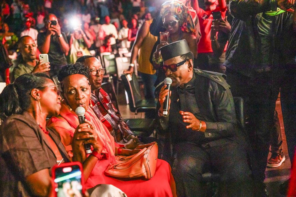 Eddie_250's tweet image. This photo speaks volumes.

@MassambaIntore  @KAYIREBWA Muyango.