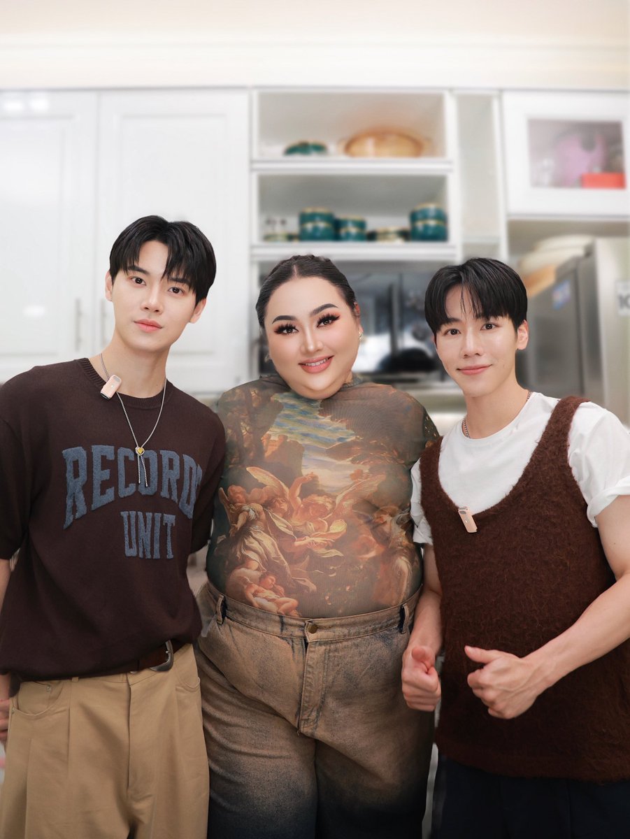 JUEPAKOFFICIAL's tweet photo. ขอบคุณแฟนคลับ #หยิ่นวอร์ มากๆนะคะ ที่ทำให้ #รายการหาทำ เทปนี้สนุกขึ้นมากๆ ขอบคุณทุกคอนเมนต์เลย มีกำลังในการทำงานเพิ่มขึ่นมากๆ แงงง https://t.co/yQO4fEI7wk

#หาทำxหยิ่นวอร์ 
JUEPAK X YINWAR 

#เอแคลร์จือปาก #เอแคลร์ #เพจจือปาก https://t.co/mQzdcmMQsd