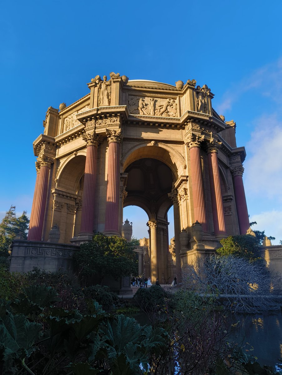 mandatory sf ritual complete 😄

Visited Golden Gate Bridge, Palace of Fine arts, My first time riding a bus in sf, and so many more first time experiences... it's amazing and I am so grateful for it.
