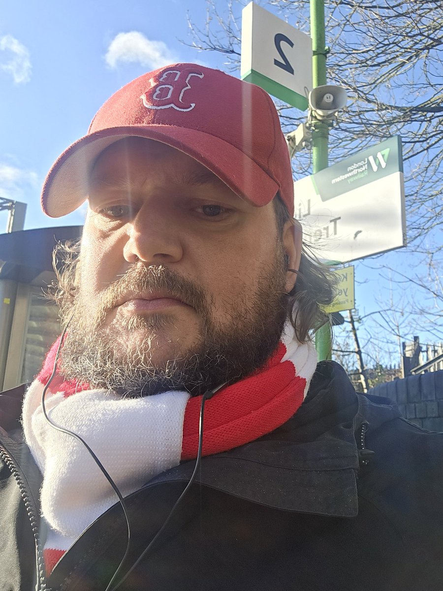 London bound...

To the Red side of London... Which is all of London.

LONDON IS RED! 

C'mon the <a href="/Arsenal/">Arsenal</a> 💪