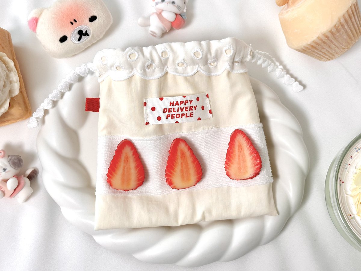 #rt + 팔로우 이벤트 ꔛ

11월 말에는 제게 특별한 날이 있어요! 사실 스트링 쇼트케이크 파우치는 생일을 자축하기 위해 만들어진 디자인이에요^_^ 

좋은 기분을 나누고싶어, rt+ 팔로우 해주신 1분께 🍓스트링 쇼트케이크 파우치🍓를 보내드립니다 ˚₊·—̳͟͞͞♡