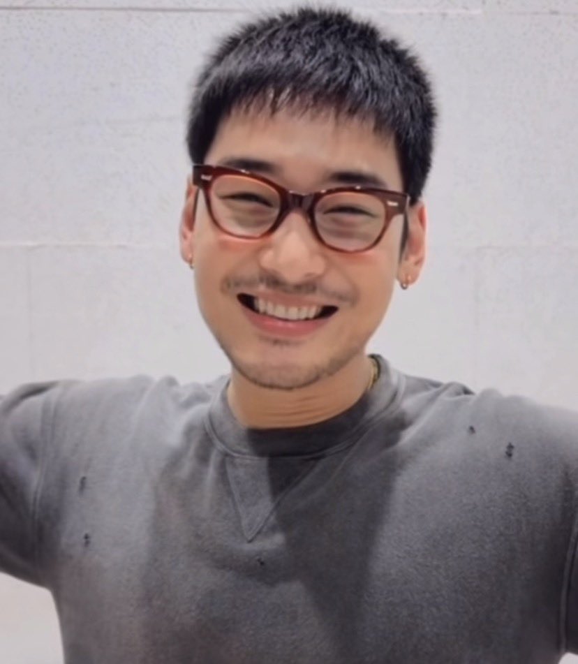 amyourmamipoko's tweet image. จั๋นชอบยัยนี่กับแว่นสุบๆ โคตรเหมี๊ยว 😭😭