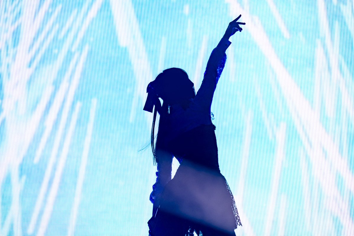 ado1024imokenp's tweet image. #Adoよだか

 本日大阪京セラドーム公演で千秋楽が終わり、よだかが終わりました！
あっという間の4日間で、ライブ前あれだけ遠く長く感じていた時間が嘘のようです。

この4日間が皆さんにとって特別な一夜になることを願っています。

私の色や形、何が変わったとしても、私の心は変わりません。…