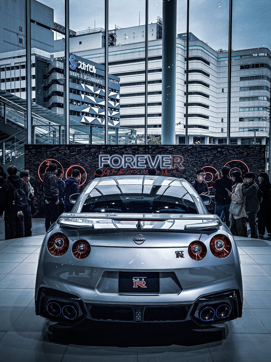 GT-R好きな私に取って幸せな空間でした。
GT-Rファンは永遠に　と書いてありましたが、GT-Rそのものが永遠であることを願うばかり。

「少し休んだら」また速くてカッコイイ
皆が憧れるGT-Rとして帰ってきてくれることを楽しみにしたいです。
#FOREVER
#GTR