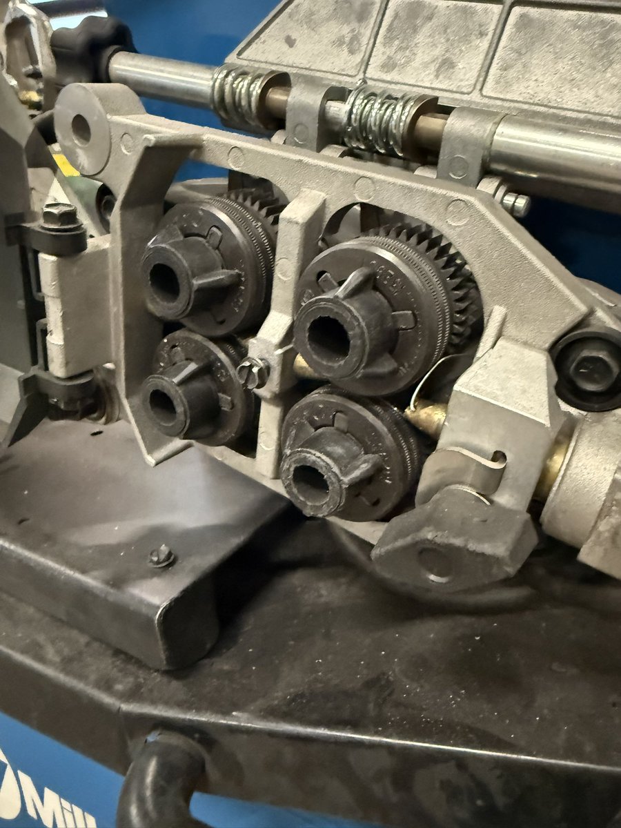 #tietäjättietää sunnuntain kunniaksi, kun lanka on solmussa n.10 kerran voin vain kuvitella mitä on aasialaisten päässä liikkunut, kun on keksitty zen- ja sun muut mielenrauhaharjoitukset.