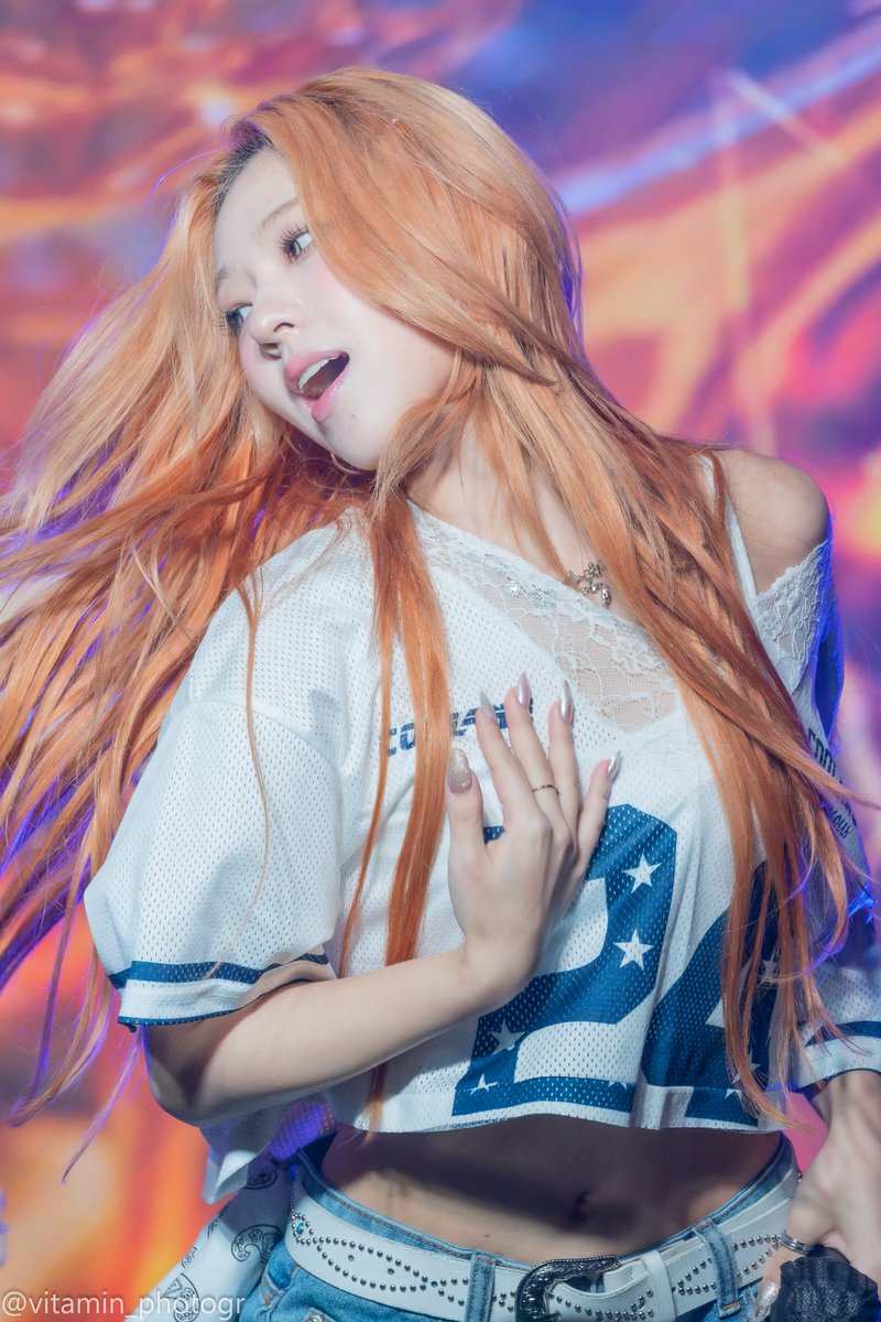 vitamin_photogr's tweet image. 251122 ICHILLIN’ JAPAN SPECIAL LIVE EVENT
WILD CHERRY
FC LIVE TOKYO
HQ

#ICHILLIN #アイチリン #아이칠린
#CHAERIN #채린 #チェリン