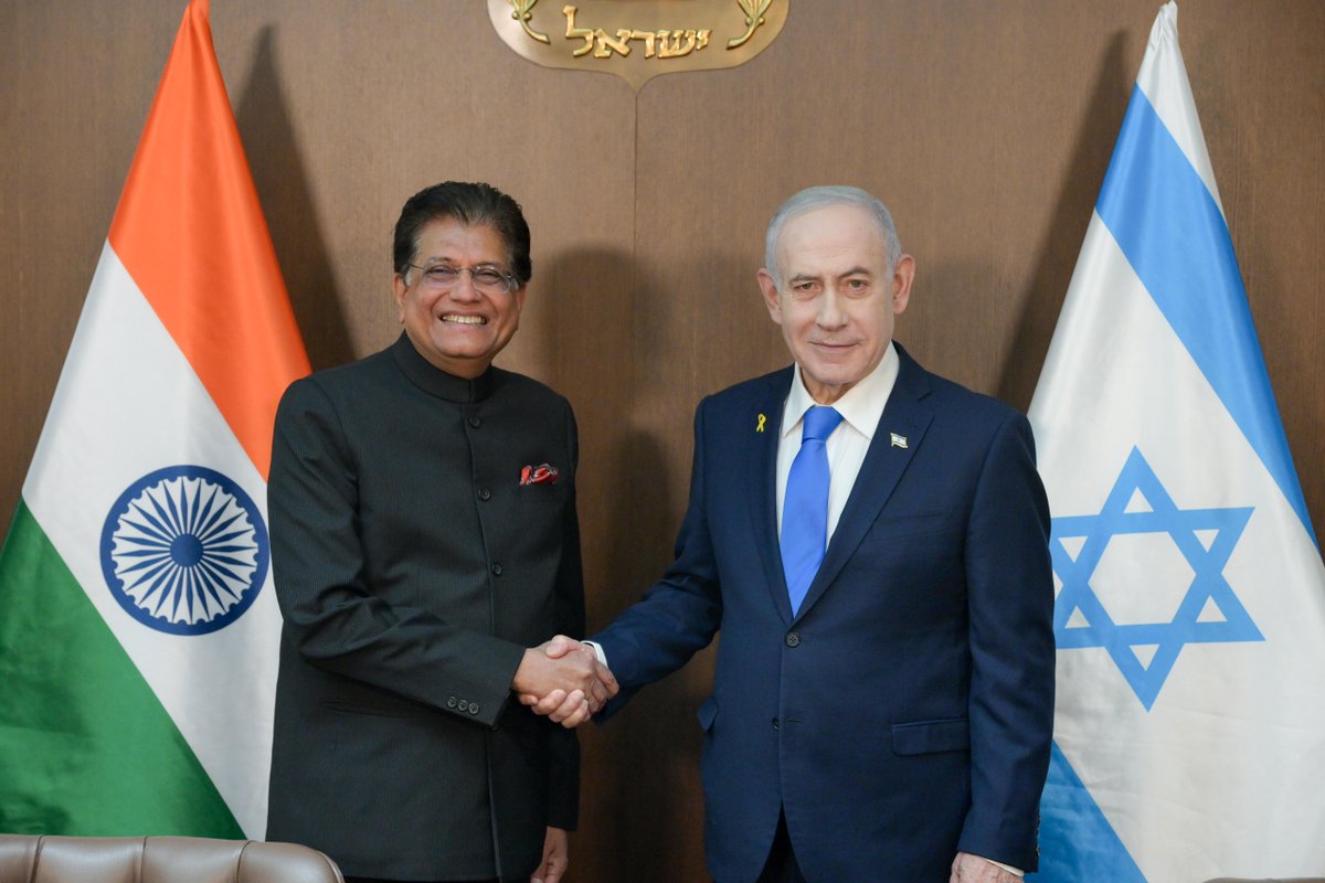 netanyahu's tweet image. I met today in Jerusalem with India’s Minister of Commerce &amp;amp; Industry, @PiyushGoyal.

Israel and India are strengthening our strategic partnership, more investments, more innovation, and a strong economic corridor from India through Israel to Europe.

Together we are building…