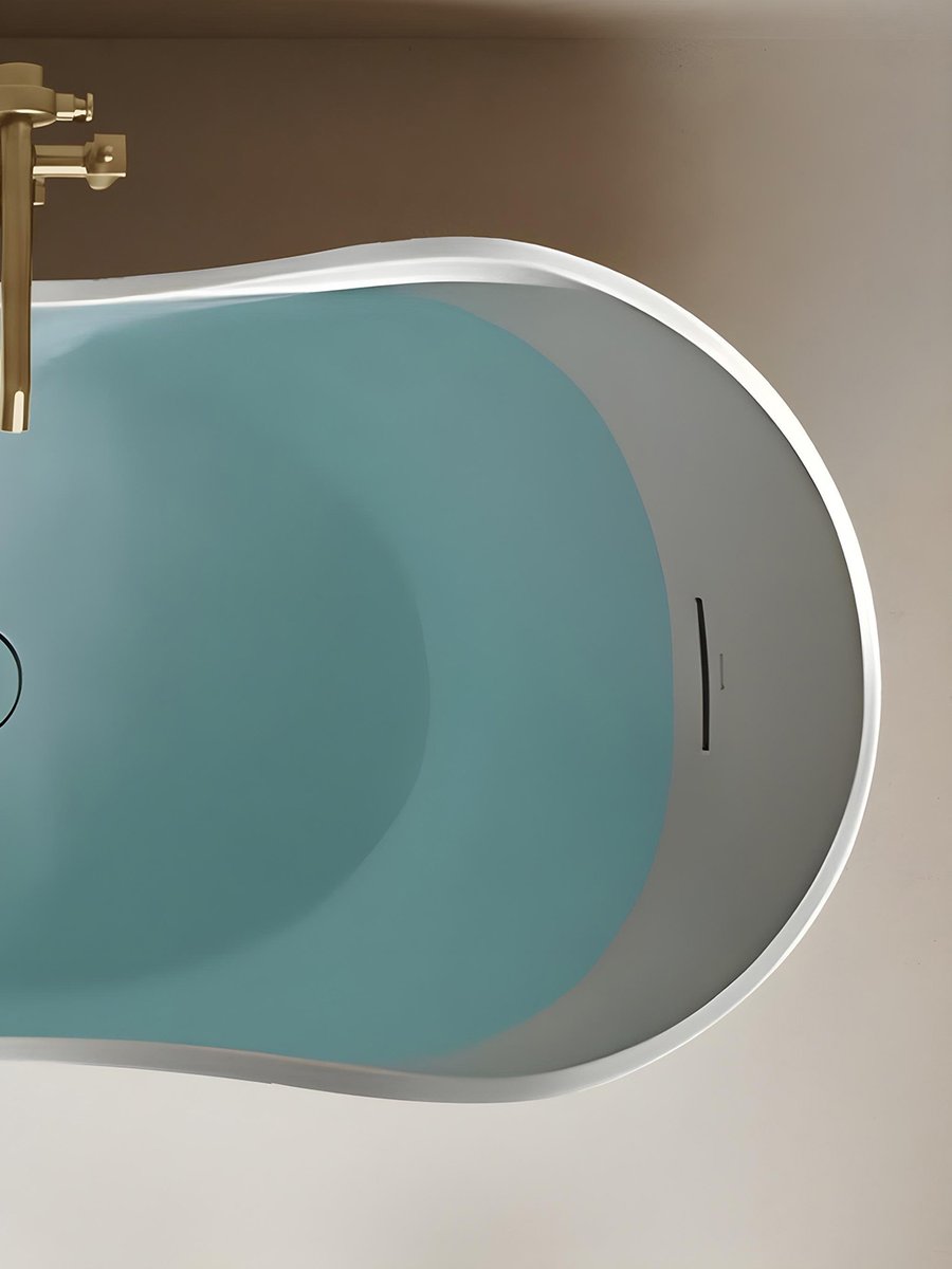 بتصميم بيضاوي مستوحى من المنحوتات الفخّارية، وسطح دافئ يدعو للاسترخاء، يحوّل حوض Abrazo® للاستحمام مساحتك إلى تحفة فنية تلفت الأنظار، 

#كوهلر_الشرق_الأوسط
#كوهلر_السعودية