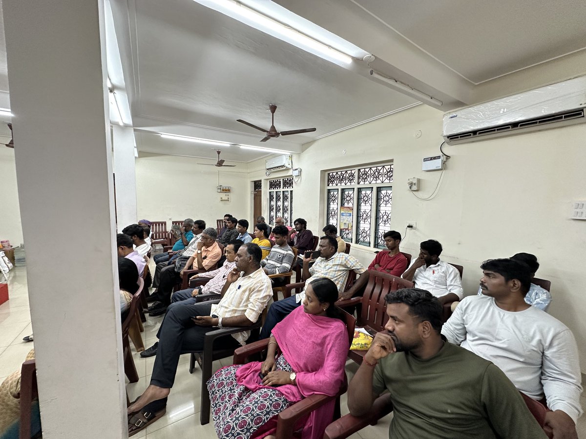 cpimsouth's tweet image. லெனினியம் கற்போம்! லெனினிடம் கற்போம்!

தென்சென்னை மாவட்டம் சார்பில் லெனின் தேர்வு நூல் தொகுதி- 6  குறித்த படிப்பு வட்டம் இன்று வடபழனி மாவட்டக்குழு அலுவலகத்தில் நடைபெற்றது.

#Lenin #CPIM #StudyCircle #Chennai #Marxism #Leninism