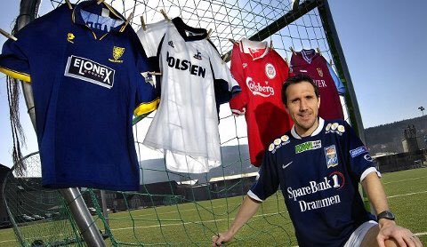 Rob Cornell tweet media