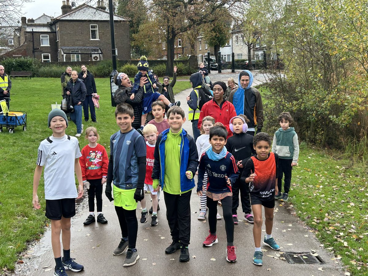 Enfield Town junior parkrun tweet media
