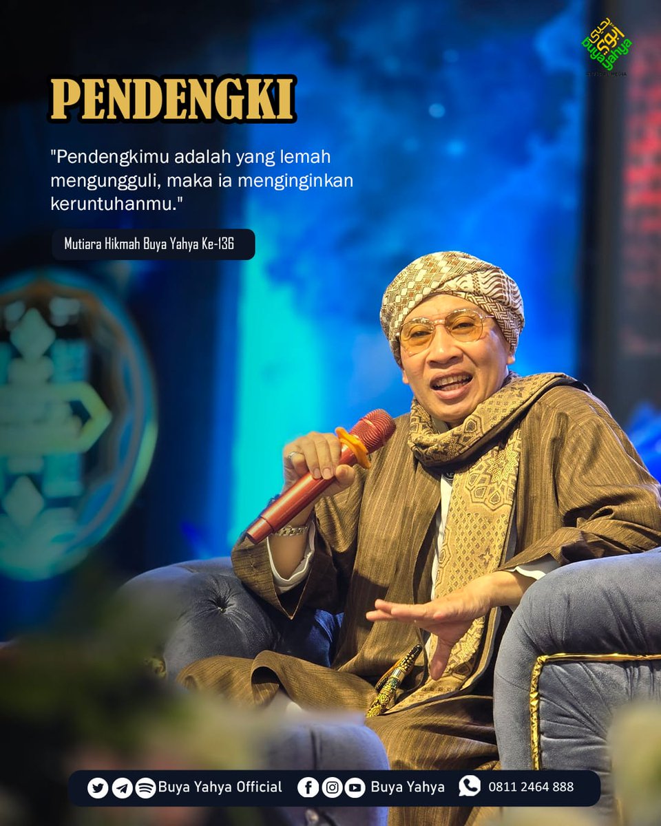 Pendengki bukan ingin melampauimu, ia hanya tak tahan melihatmu berdiri lebih tinggi.