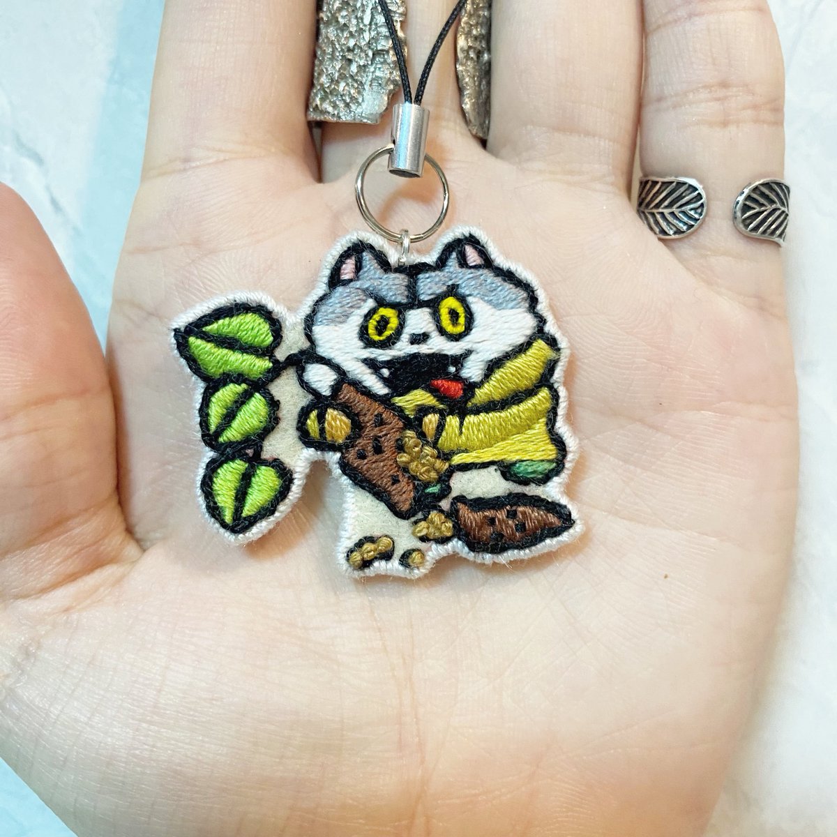 sakana121147483's tweet image. 寒い時期にほかほかの芋が一番🍠

#manwithamission #mwam #マンウィズ #djsantamonica #djサンタモニカ 
#刺繍 #手刺繍 #EMBROIDERY #embroideryartist #handembroidery #customembroidery 
#mindfulart #craftivism 
#ハンドメイド #HANDMADE