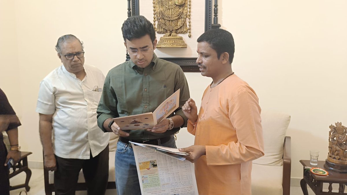 Mohan_HJS's tweet image. An official invitation was presented to Bengaluru South MP @Tejasvi_Surya  for the Sanatan Rashtra Shankhnad Mahotsav to be held on 13–14 December at Bharat Mandapam, Pragati Maidan, New Delhi.

🚩 A grand confluence of culture, heritage &amp;amp; national spirit awaits!
@UdayMahurkar