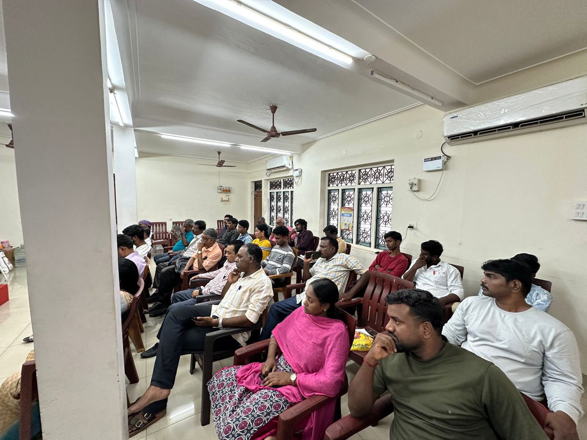 velu_ramavel's tweet image. லெனினியம் கற்போம்! லெனினிடம் கற்போம்!
தென்சென்னை மாவட்டம் சார்பில் லெனின் தேர்வு நூல் தொகுதி- 6  குறித்த படிப்பு வட்டம் இன்று வடபழனி மாவட்டக்குழு அலுவலகத்தில் நடைபெற்றது.

#Lenin #CPIM #StudyCircle #Chennai #Marxism #Leninism