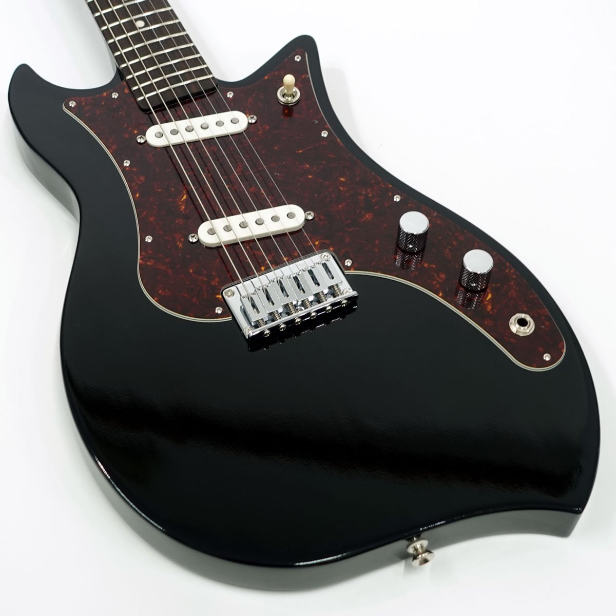 Vanzandt からBronsonのニューシェイプとして大幅なスタイルチェンジを