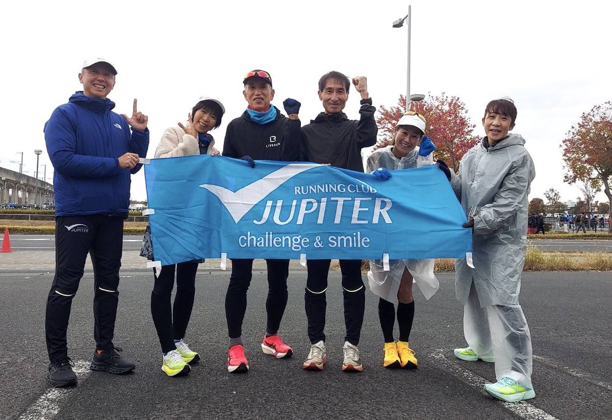 Azuyan1114ma's tweet photo. #ライブラン
#つくばマラソン　2025

エッジTokyo で初めてのフル
蹴らなくても前に進めてくれる
自分の走力でも効果絶大

ほぼ平坦なコースで走りやすい
気候も良かった👍
トイレ休憩が無かったのも👍

ネット3時間42分25秒

38km以後はぺースダウン😅
でも上出来👏

多くの仲間に会えて👍😊🎉 https://t.co/E6T5heRYhl