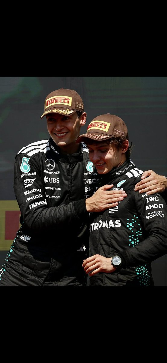 Komodo_ejdeeri's tweet image. Bugün Norris diskalifiye oldu !!! Bu 2 li olduğunu sürece aglayan bebe  Max Verstappen denen dingil şampiyon felan olamaz Norris in şampiyon olması için gerekeni ingiliz lobisi olarak yapacağız!!!  #F1 #LasVegasGP #Mercedes #KimiAntonelli #GeorgeRussell