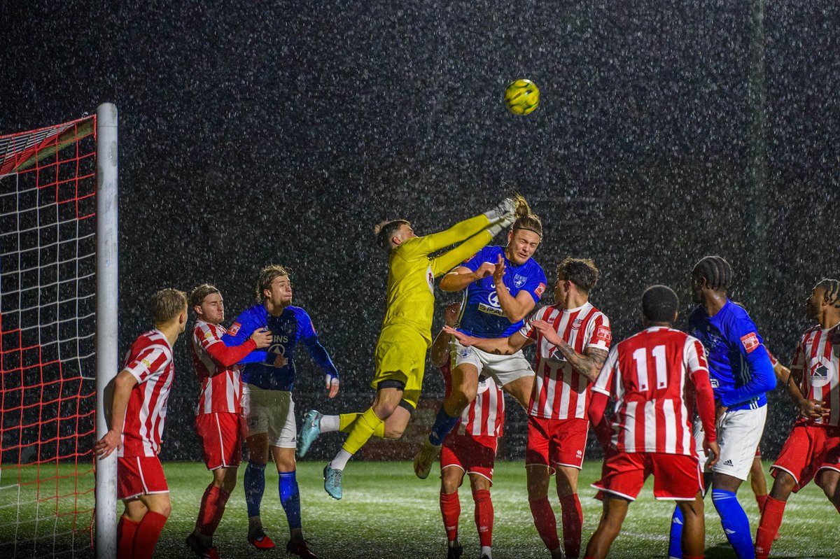 Photo's from <a href="/Bowerspitseafc/">Bowers & Pitsea FC</a> V <a href="/NewmarketTownFC/">Newmarket Town F.C</a> from their <a href="/IsthmianLeague/">The Pitching In Isthmian League</a> North fixture <a href="/IsthmianLeague/">The Pitching In Isthmian League</a> flickr.com/photos/1898071…