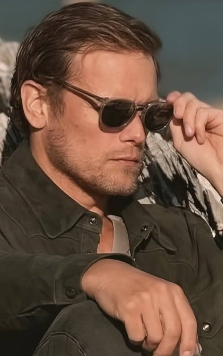 Mediter78124784's tweet photo. Feliz domingo ! ☕🎶✨
Espero que tu día sea bonito, bonito... 🎉🌈🍂🌅😎😘
#HappySAMday
#SamHeughan
@Palmira73992004 https://t.co/M1XFO52AhP