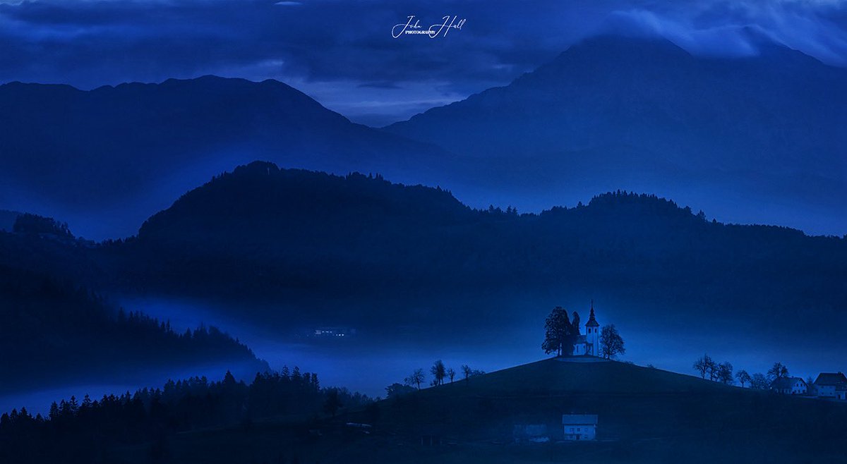 johnhall_john's tweet image. Blue Hour, Sveti Tomaz, Slovenia. @ThePhotoHour @StormHour #slovenia #landscapephotography #cloudinversion #mistymorning #canon