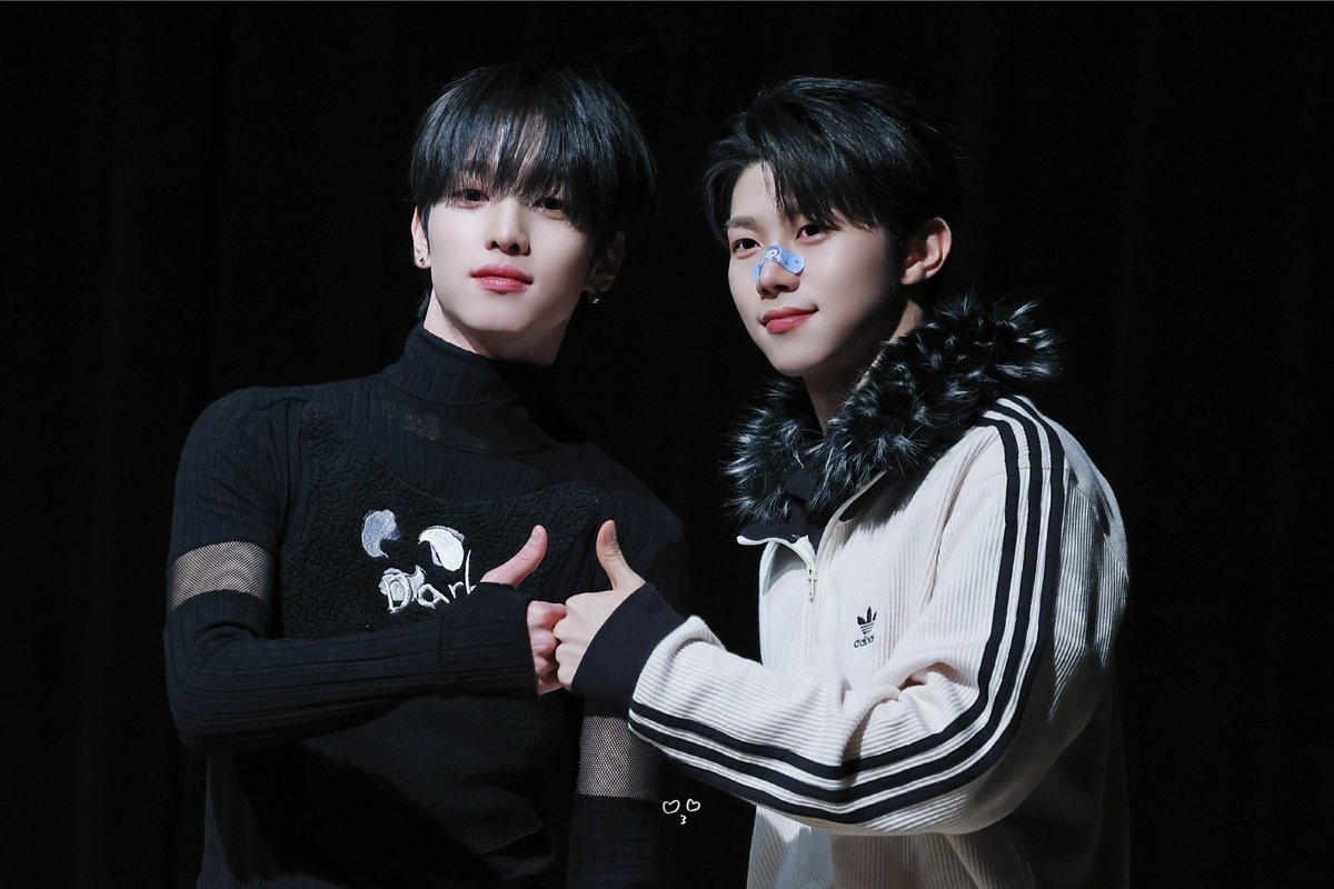 251120 디어마이뮤즈 

#싸이커스 #xikers #현우 #HYUNWOO #유준 #YUJUN