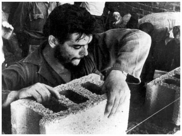 DrRobertoMOjeda's tweet image. Fieles al legado de #Fidel y el Che seguimos promoviendo el trabajo voluntario: el altruismo y la preocupación por el bien común nos hace una sociedad mejor. #LaLuchaNoHaCesado