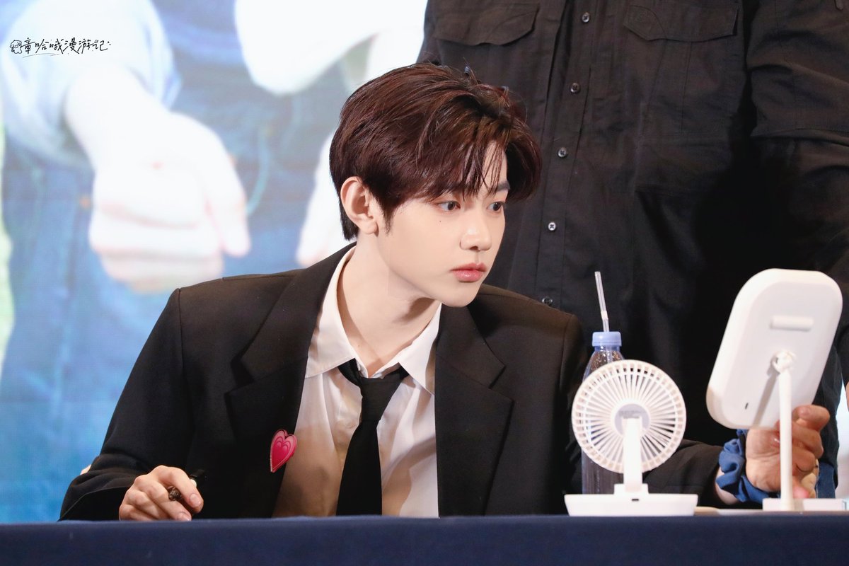 Hao_sWonderland's tweet image. 251123
📸

😎➡️😗

#장하오 #章昊 #ZHANGHAO #ジャンハオ 
#ZEROBASEONE #ZB1 #제로베이스원