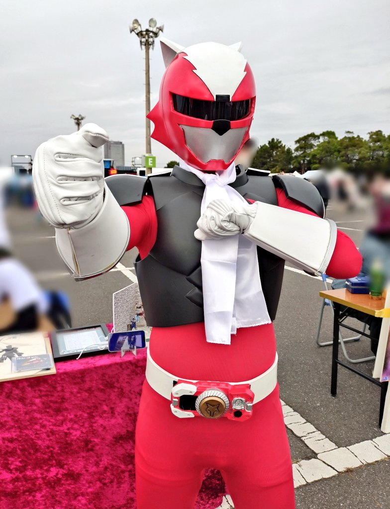 The Immortal Red Fox 不滅の レッドフォックス (@immortalredfox