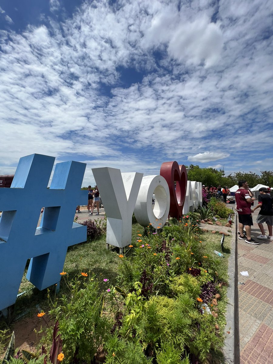 Mención especial para Paraguay.
Un país lleno de gente humana, humilde y hospitalaria… Gracias por el respeto y por hacer que nuestra estadía sea tan especial.