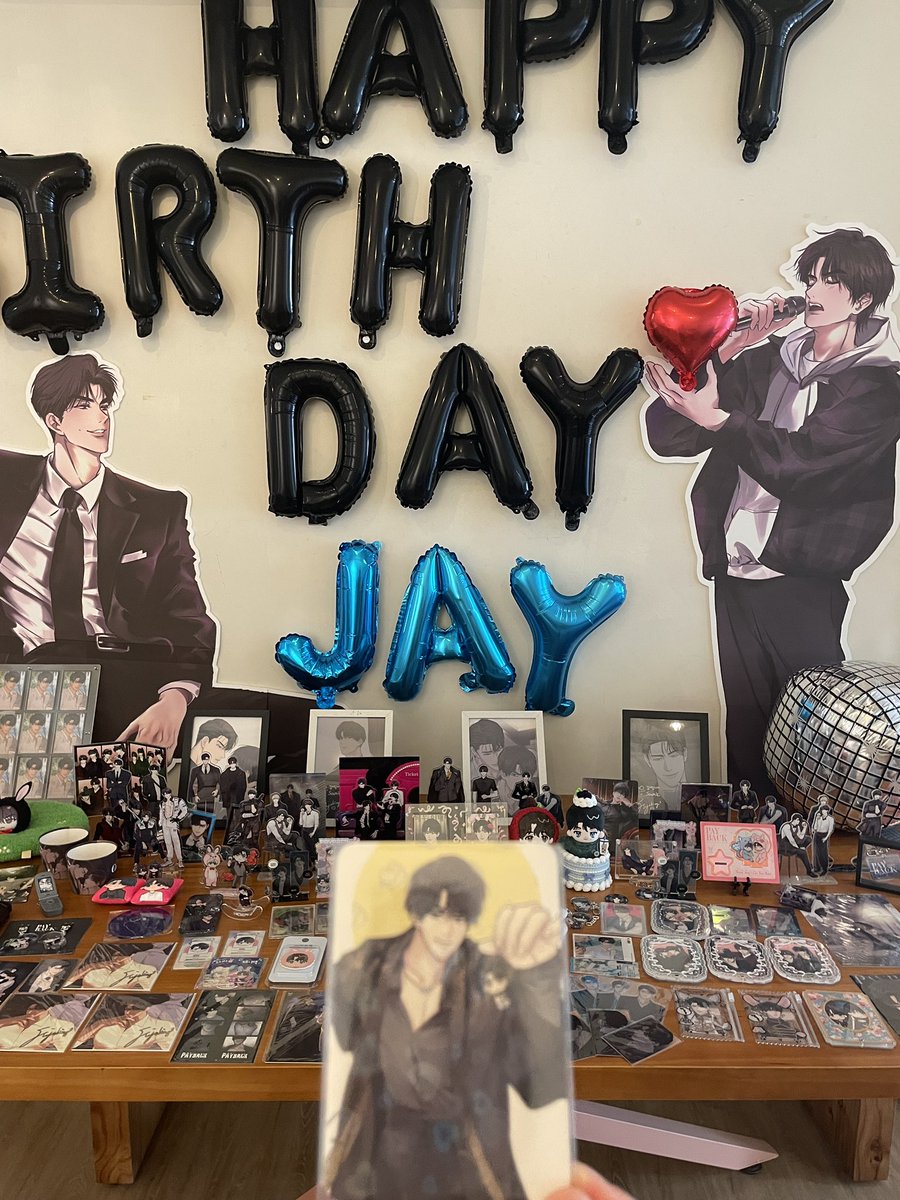 mofishion_tw's tweet photo. @JAYBACK_KTV 
\2025 尹理事生咖/

Happy birthday dear 傑伊

✨用心的主辦單位💋

滿滿的複數周邊
以及各種首刷限定周邊
韓文廣播劇、複數漫畫小說

「特殊日子遇見了你，
抬頭看向天空

......微微一笑。」

#payback #fujoking #samk 
#JAYBACK_KTV
#JAY_HappyBirthday
#2025尹傑伊1124生日快樂 https://t.co/QncrMH9ZSV