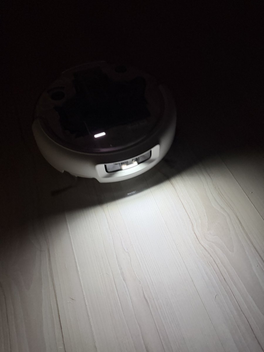 MikyAncona's tweet image. Tranquilli: non è un oggetto alieno… è il DJI ROMO P, concepito per vedere anche dove la luce non c’è.

#mikyancona #mikyanconatech #DJI #DJIROMOP #techlife #smarttech #robotics #innovation #techlover #nuovatechnologia #reviewtech #gadgets2025 #smartdevices
@DJIGlobal