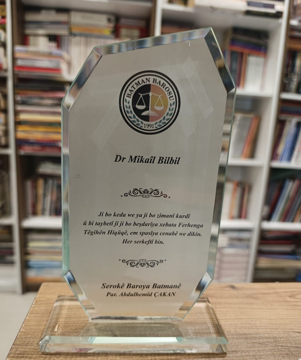 Em vê hefteyê ji bo Komxebata Termînolojîya Hiqûqê ya 110ê em li Batmanê bûn. Ji 2017ê ve, ev 110 komxebat in em çê dikin.

Gelek spas ji bo mêvandarîya Baroya Batmanê ku sê rojan em kirin mêvan. Herweha ji bo plaketa wan.