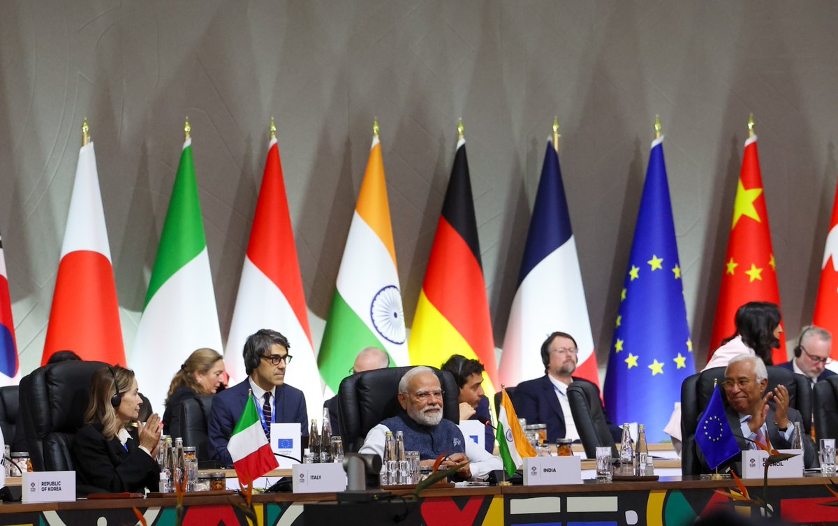 G20 South Africa Summit
-PM Modi proposes 7 initiatives
Mobility
Health
Counter drug terror
Sat. Data
Critical Mineral circularity
Traditional knowledge
Skills
-2 Trilats
🇧🇷🇿🇦🇮🇳: Innovation alliance, Climate Agri Fund
🇮🇳🇦🇺🇨🇦: Tech &amp; innovation p'ship
-Bilats:
🇨🇦🇯🇵🇮🇹