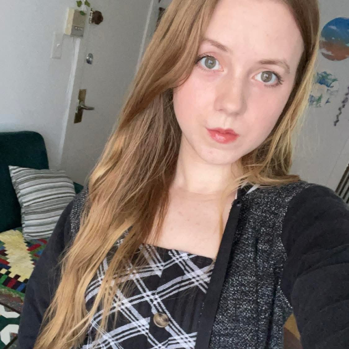 herqles_es's tweet image. 🇺🇸 | Bethany MaGee es la joven quemada viva por un negro cuando viajaba en un tren de la CTA en Chicago. 

El delincuente habitual Lawrence Reed la roció con gasolina y le prendió fuego. Reed tiene un extenso historial delictivo, con más de 70 arrestos previos.