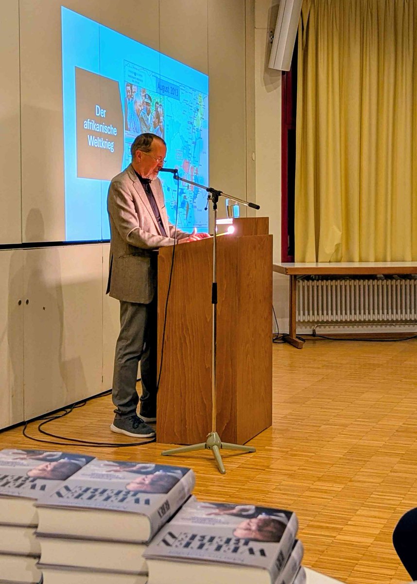 Full house in my hometown of #Tiengen. It was a pleasure to present my book #Weltenbeben to the the many interested listeners. it was a small journey around the world with stories from #Afghanistan, #Libya. the #DRCongo and the #MiddleEast. Unforgettable evening and discussion!