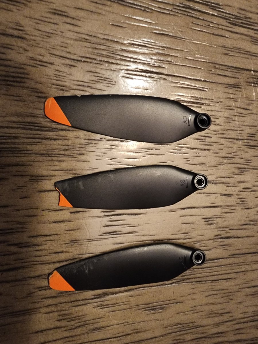 RealHiView's tweet image. First major crash. Not so bad

Replacing the drone propeller wings was as easy as unscrew, new one screwed in

I was practicing super-tight turns during a video flow outdoors and the wind gusted just enough to knock it into the wall

In a house, no problem

@potensicdrones ATOM 2