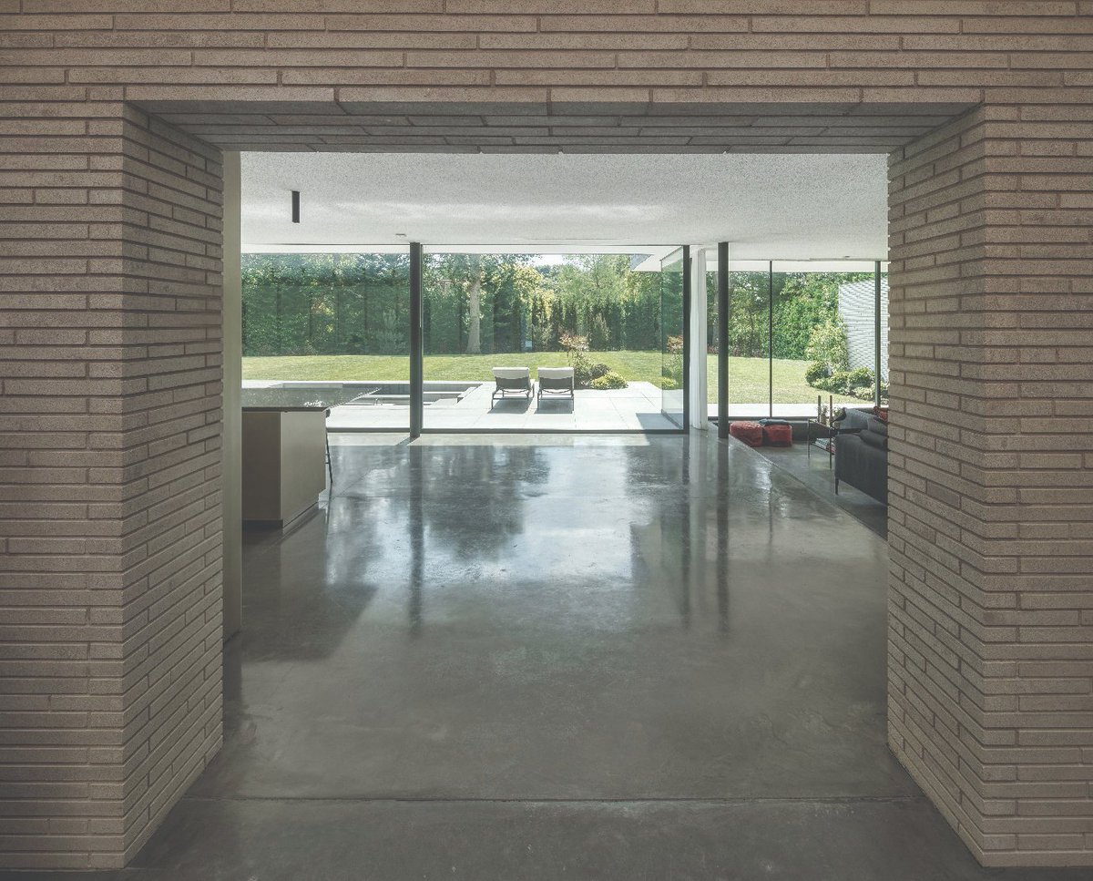 The Glade House in Surrey celebrates architectural clarity and natural context. IG Masonry Support have played a key role in its successful realisation...

brickwork-bulletin.co.uk/post/ig-masonr…

( <a href="/MasonrySupport/">IG Masonry Support</a> )

#Structures #Construction #Architecture #Lintels #SupportSolutions #Bricks