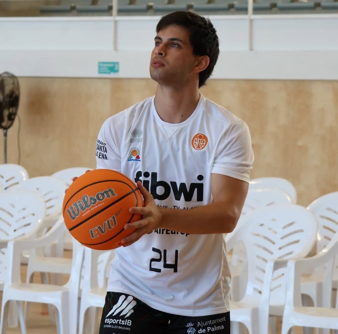 Alex_ReyesIB tweet media